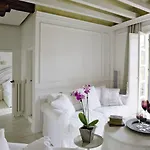 White By Mmega