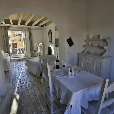 Apartment White By Mmega *